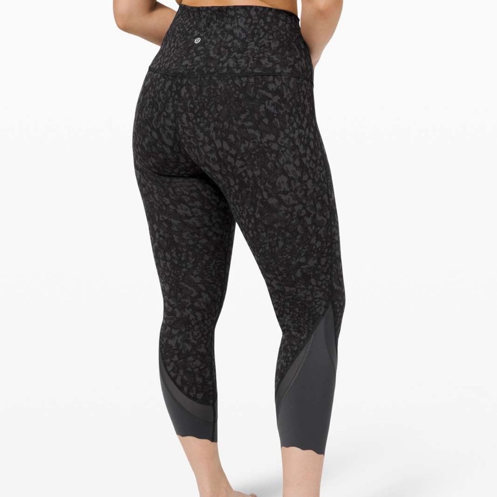 Lululemon Wunder Under Crop 23”